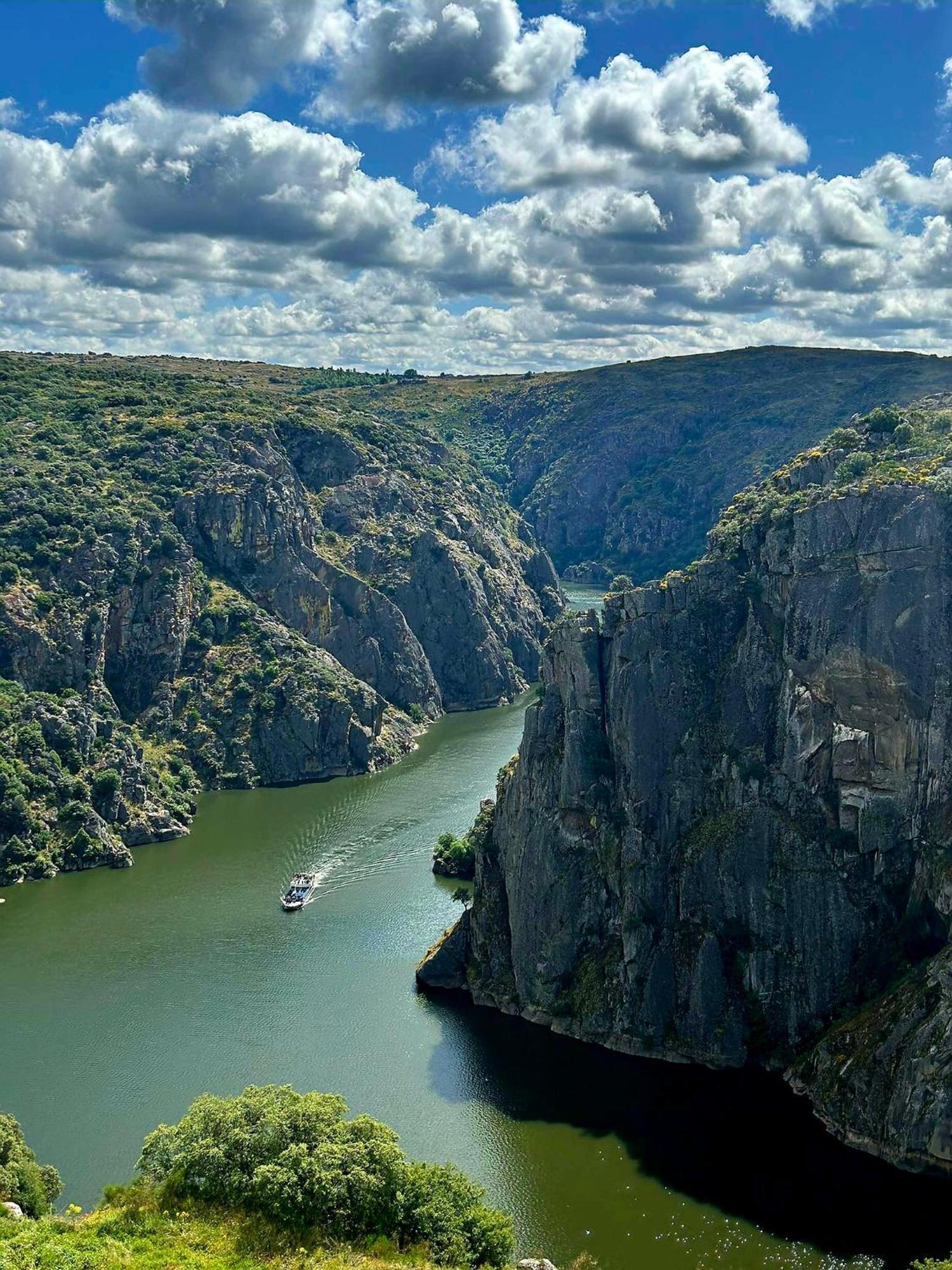 Flor Do Douro - Comercio E Hotelaria, Lda Miranda do Douro Eksteriør billede
